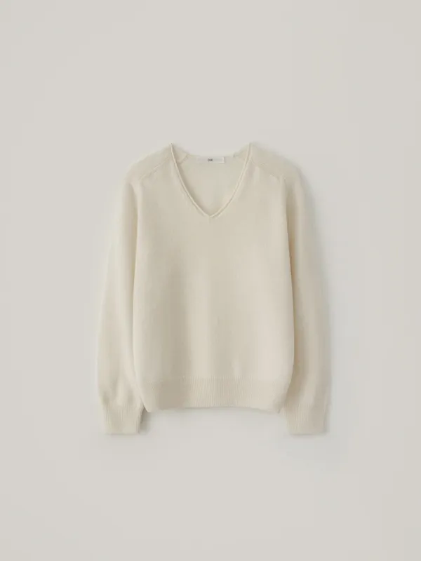 Edin V-Neck Alpaca Knit - Ivory