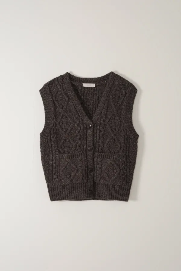MOUNTAIN CABLE KNIT VEST_BROWN