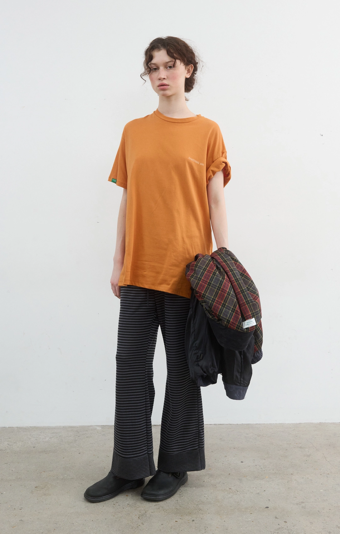 노컨텐츠 397. Reverse Clear Logo T_Orange 상품 이미지 1
