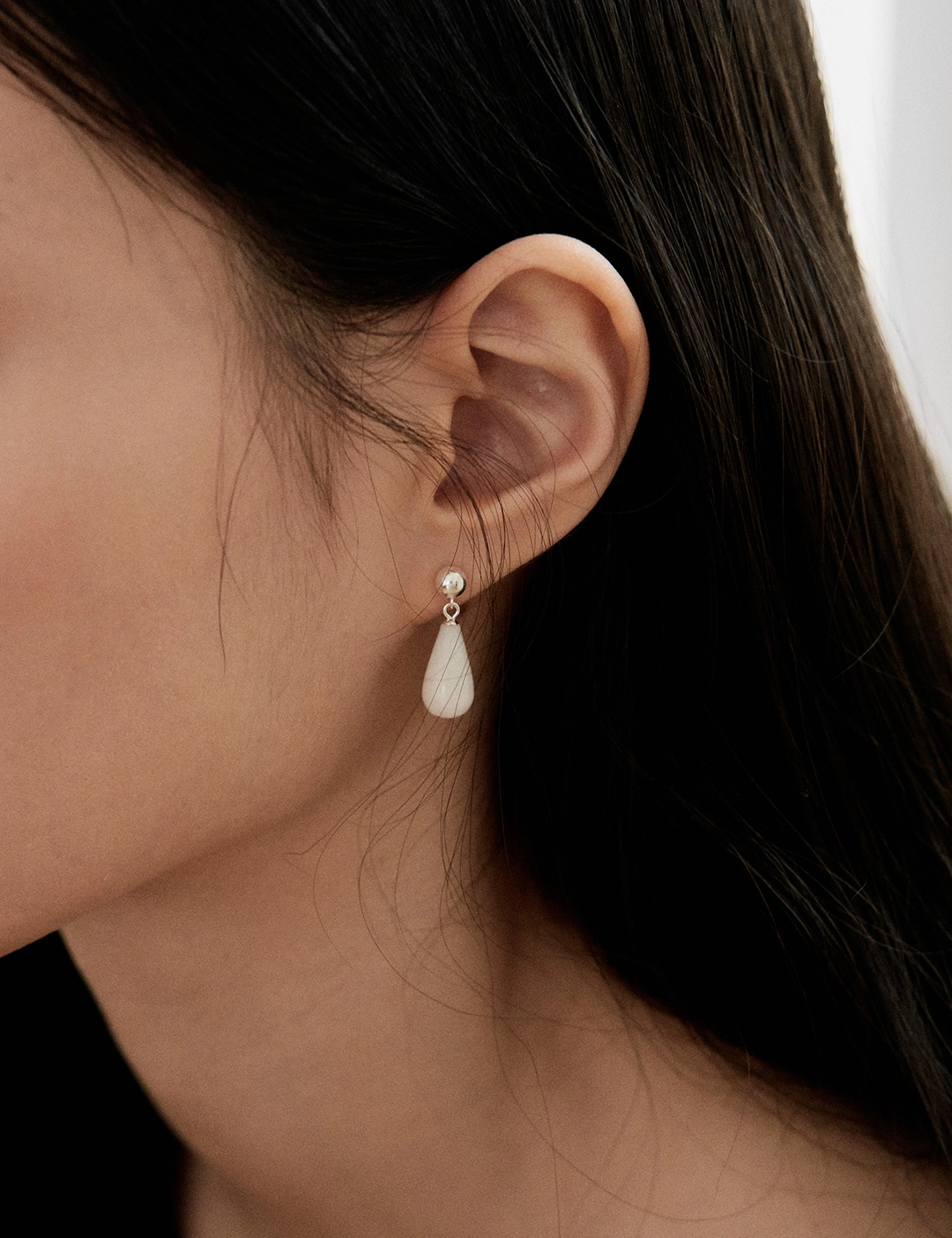에뜨리브 White Jade Earrings 상품 이미지 3