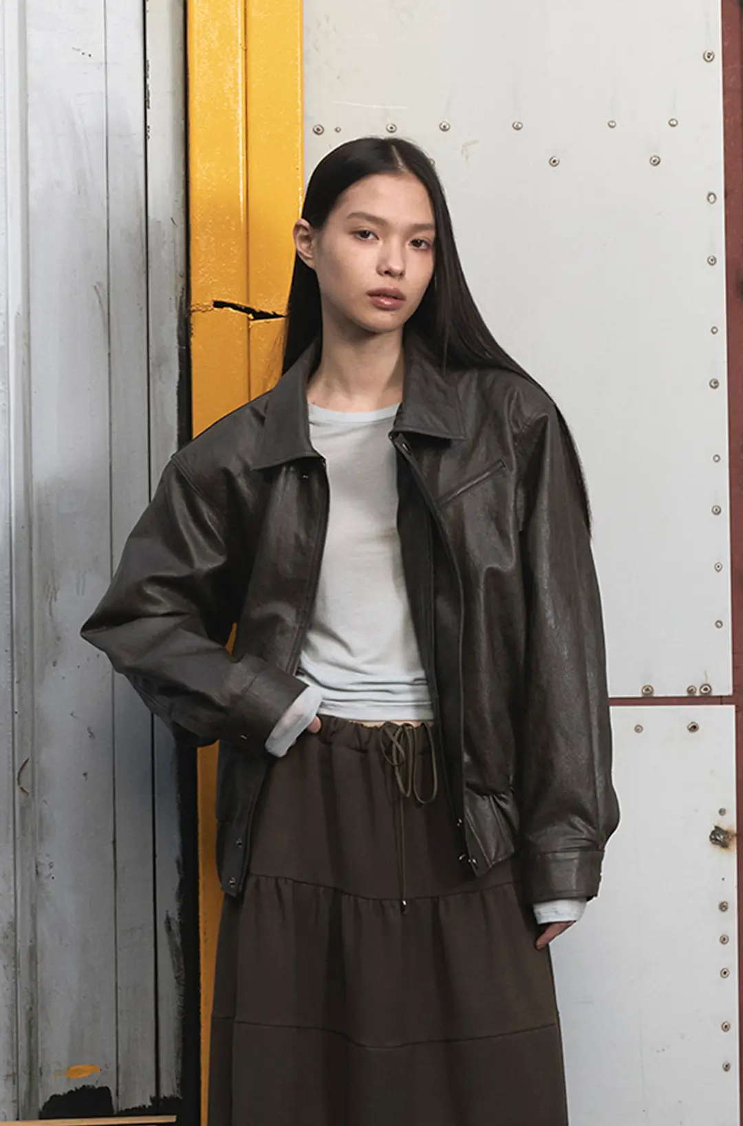 오데스 [ESSENTIAL] LEATHER PADDED JUMPER - BROWN 상품 이미지 2