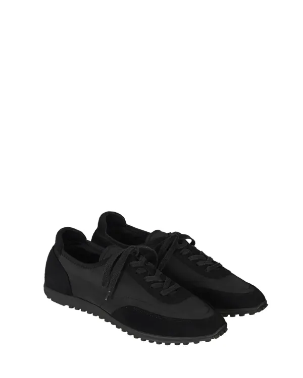 Sophie Flat Sneakers · 소피 플랫 스니커즈 / 블랙