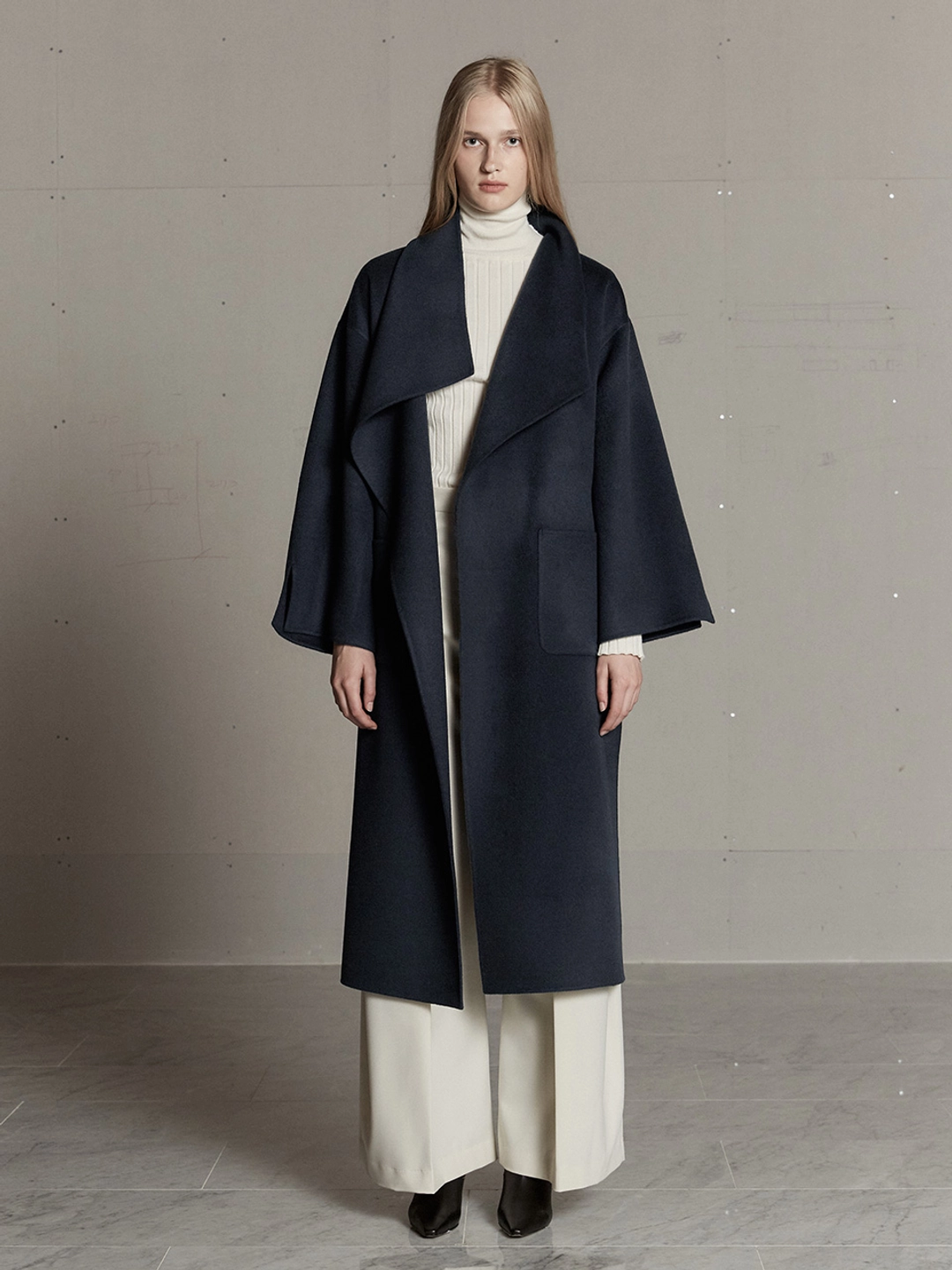 뮤제 [REFURB] LUNDI Merino Wool Unbalance Shawl Collar Handmade Coat_Indigo Navy 상품 이미지 2