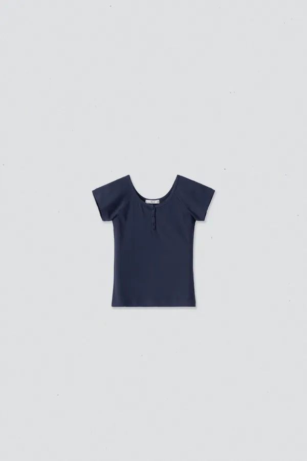 26341_Fine ribbed buttoned top TD