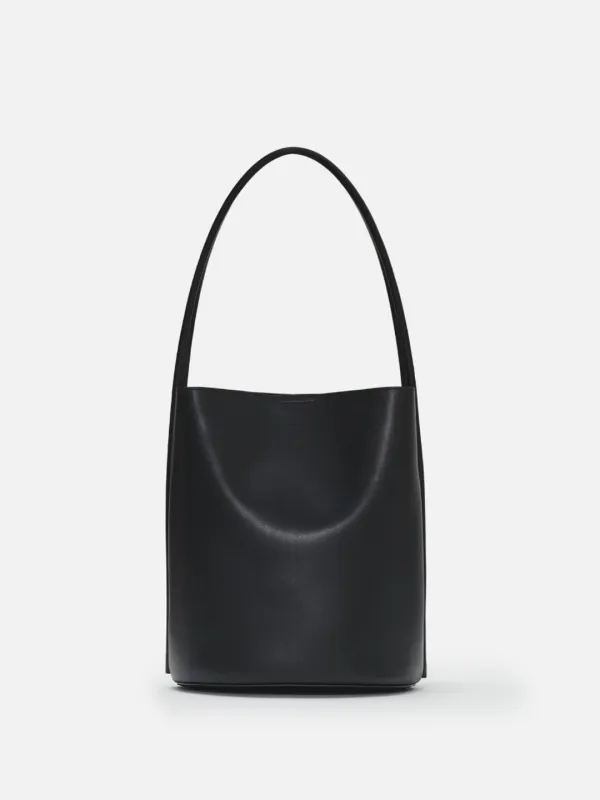 Medium Mug shoulder bag Black