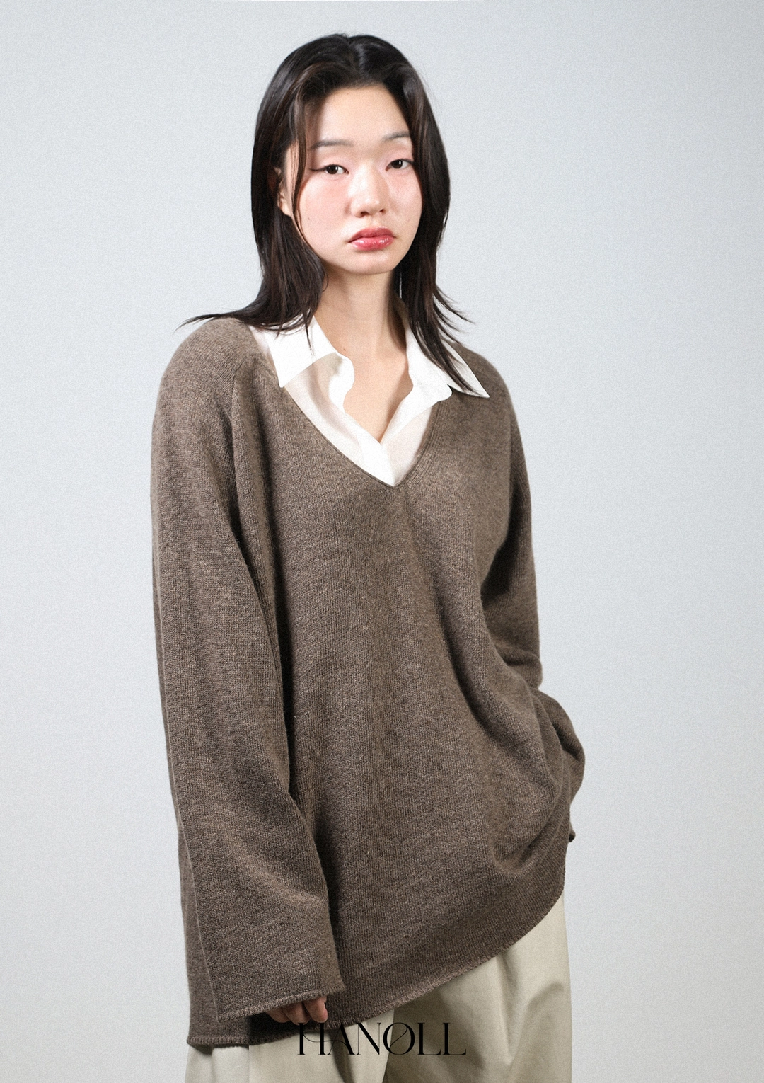 한올 Soft V-neck Knit (Brown) 상품 이미지 2