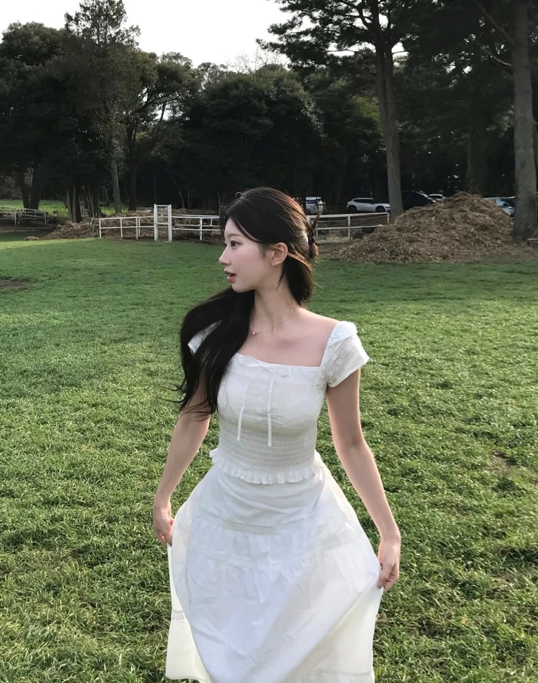 낫유어로즈 @xnexnesFloral puff blouse (Ivory)Lace tiered long skirt (Ivory) 상품 이미지 1