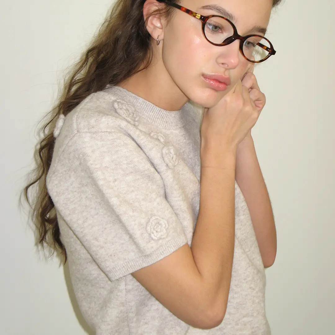 론론 HANDMADE FLOWER SHORT SLEEVE KNIT OATMEAL 상품 이미지 2
