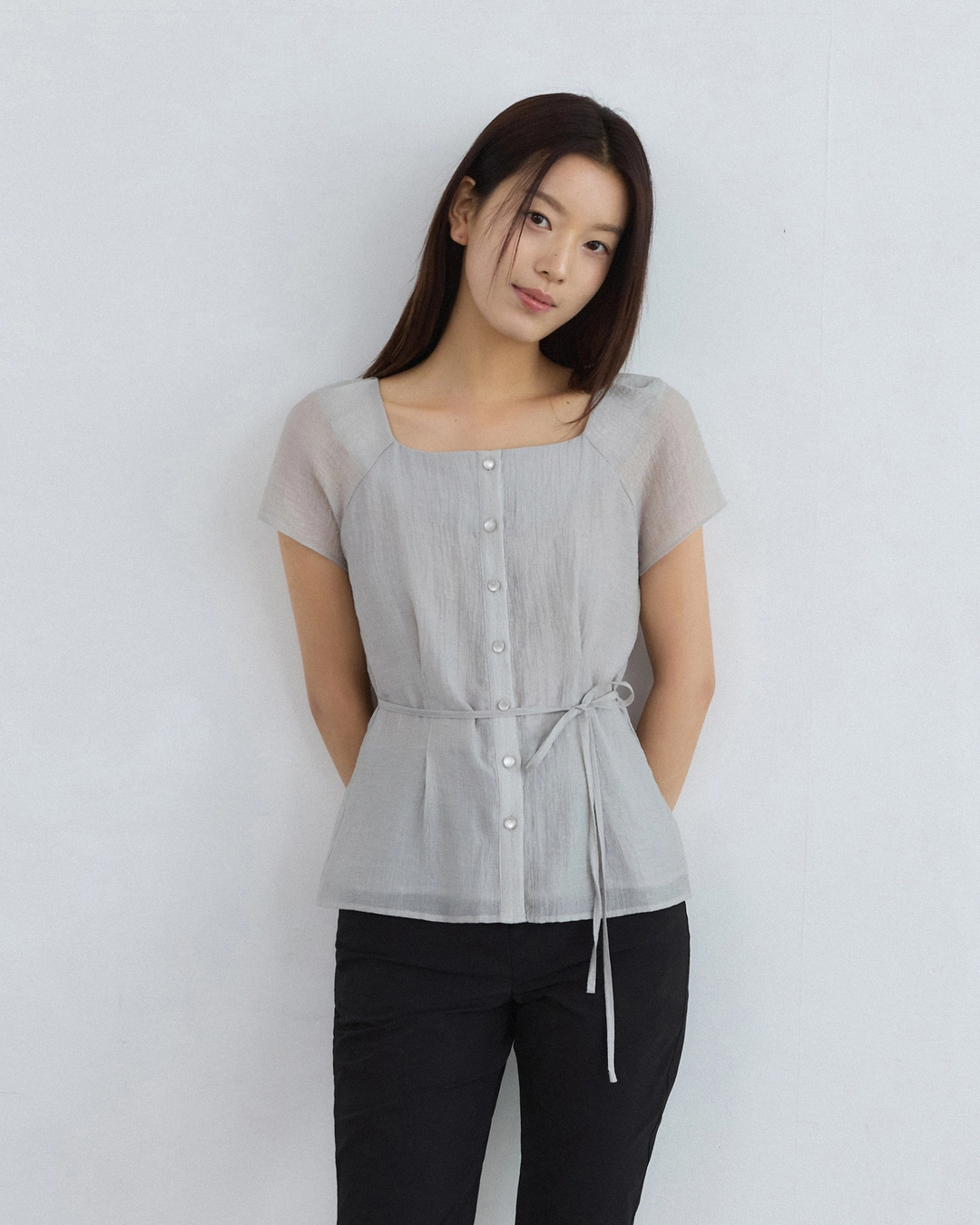 어다울 Square neck pintuck see through blouse - light grey 상품 이미지 2