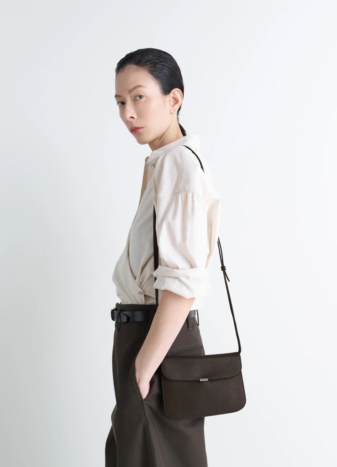 르메르 SOFT TAB WALLET ON STRAP 상품 이미지 2