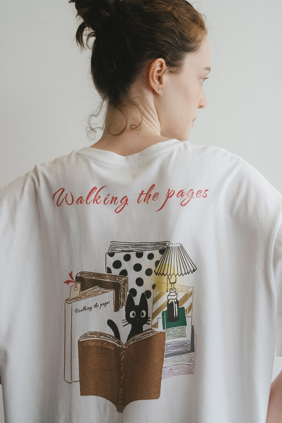 샤드라마 WALKING THE PAGES T-SHIRT 상품 이미지 2