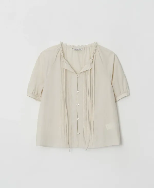 Pintuck Strap Half Sleeve Blouse_LIGHT BEIGE