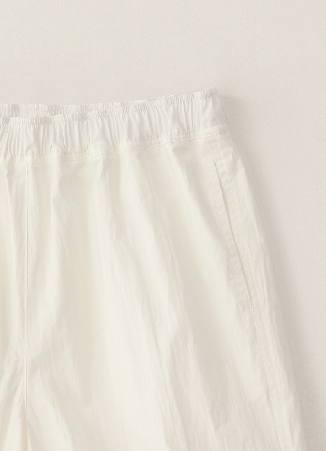 페블엠 Redone Bermuda Pants - White 상품 이미지 2