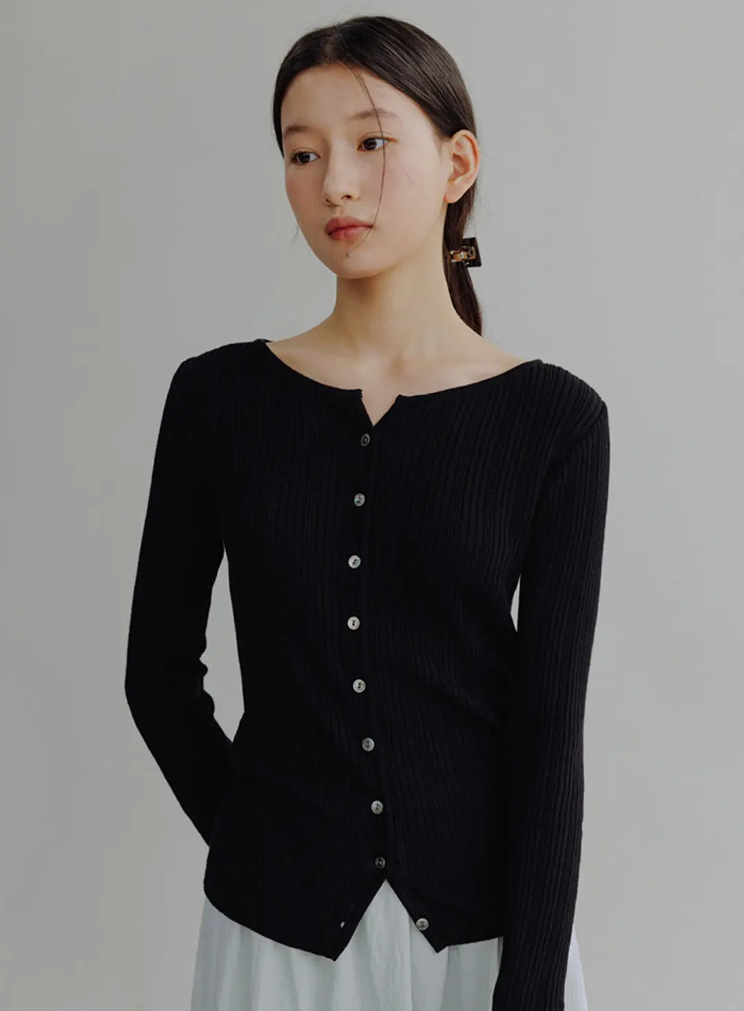 망고매니플리즈 ROZ SLIM CARDIGAN_BLACK 상품 이미지 2
