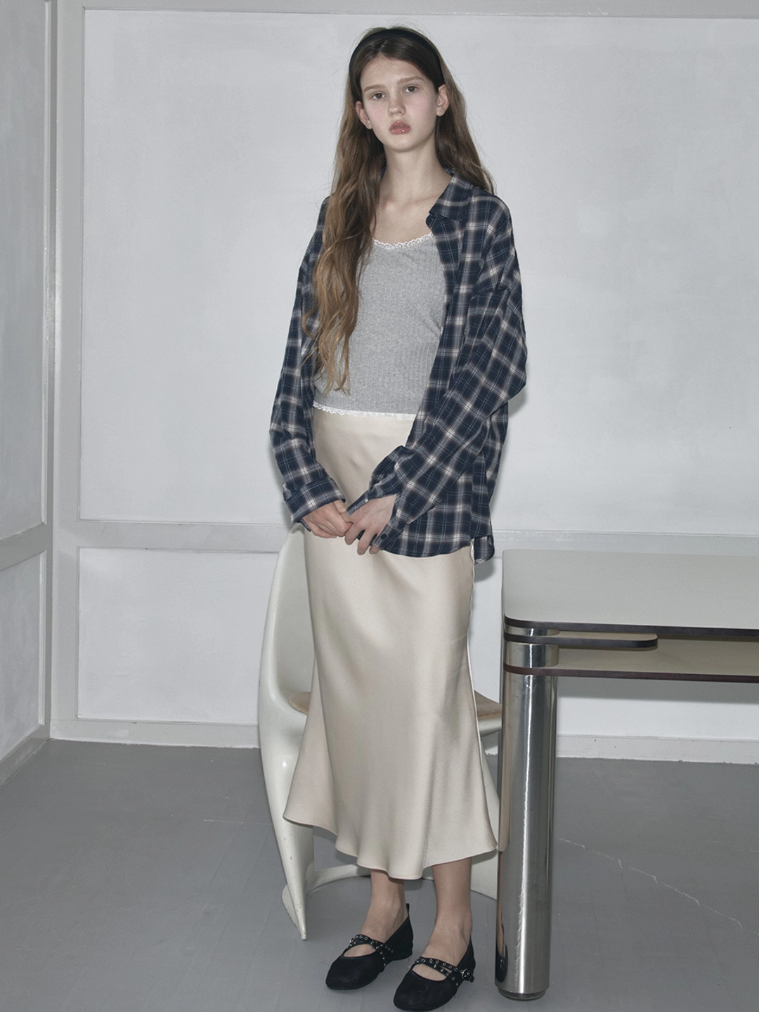 쏘이르 SATIN LONG SKIRT - SAND BEIGE 상품 이미지 2