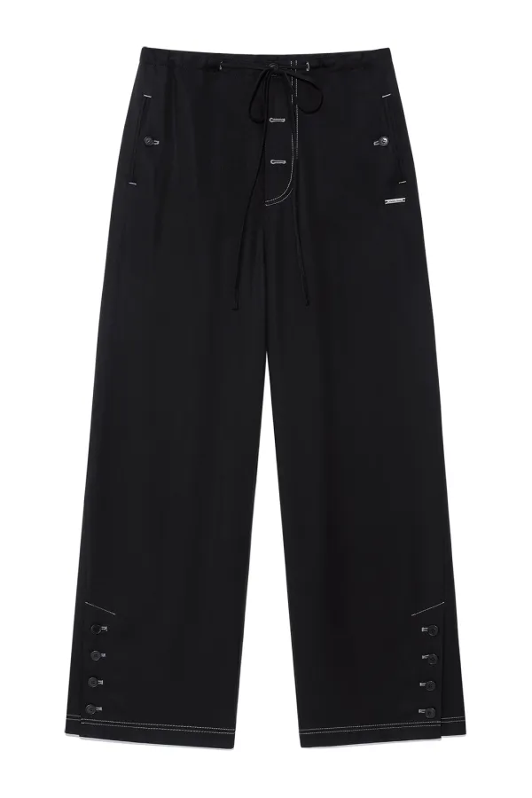 BUTTON POINT STRING WIDE PANTS IN BLACK