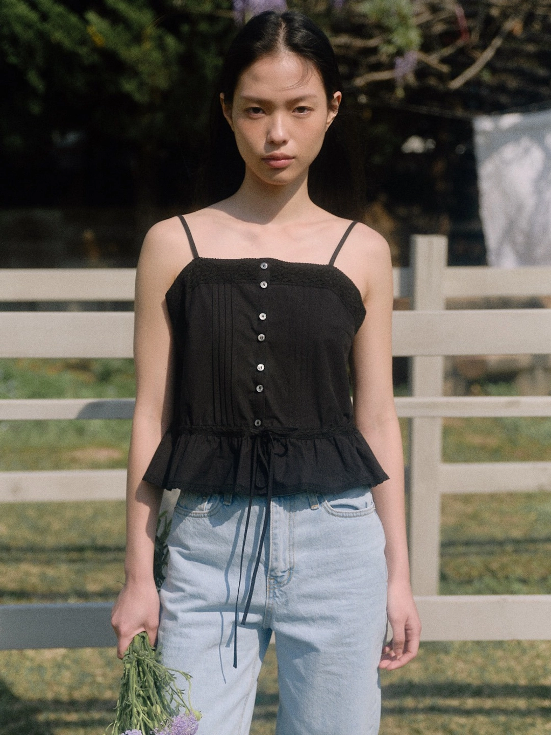 베이오드 Pintuck lace sleeveless blouse_black 상품 이미지 2