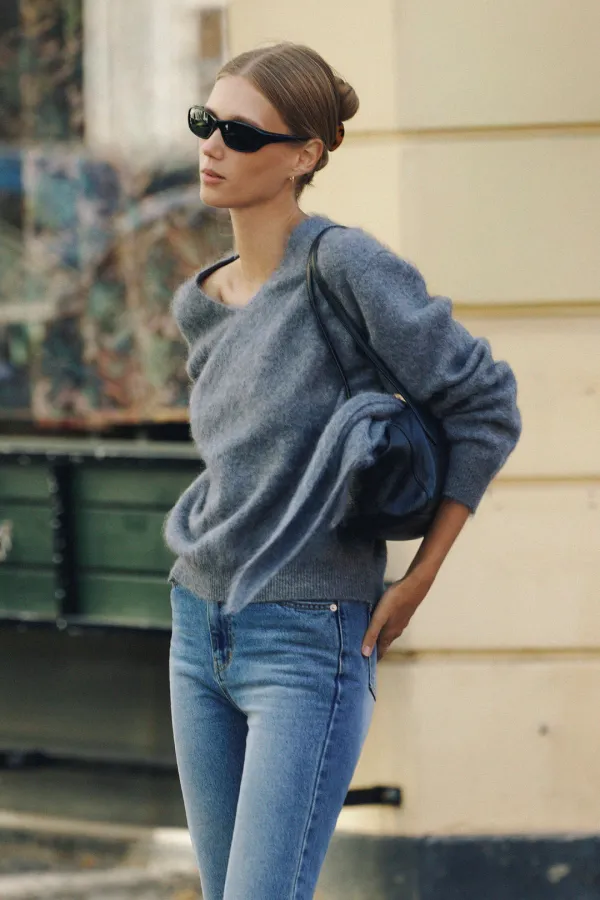 Silk Wool Brushed V-Neck Knit Top [LMBFWIKN2105]-Gray [10/12 예약배송]