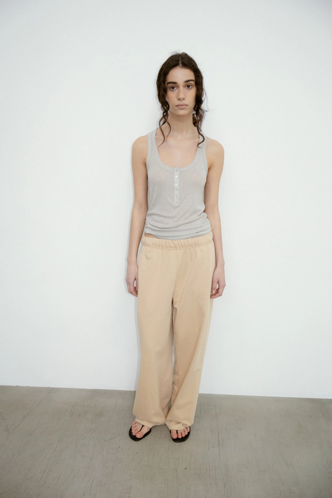 리포스 HENLEY RIBBED TANK TOP (BEIGE) 상품 이미지 2