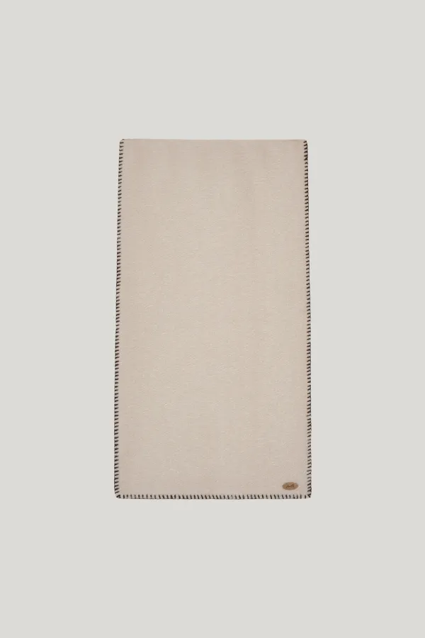 button hole stitch muffler_cream