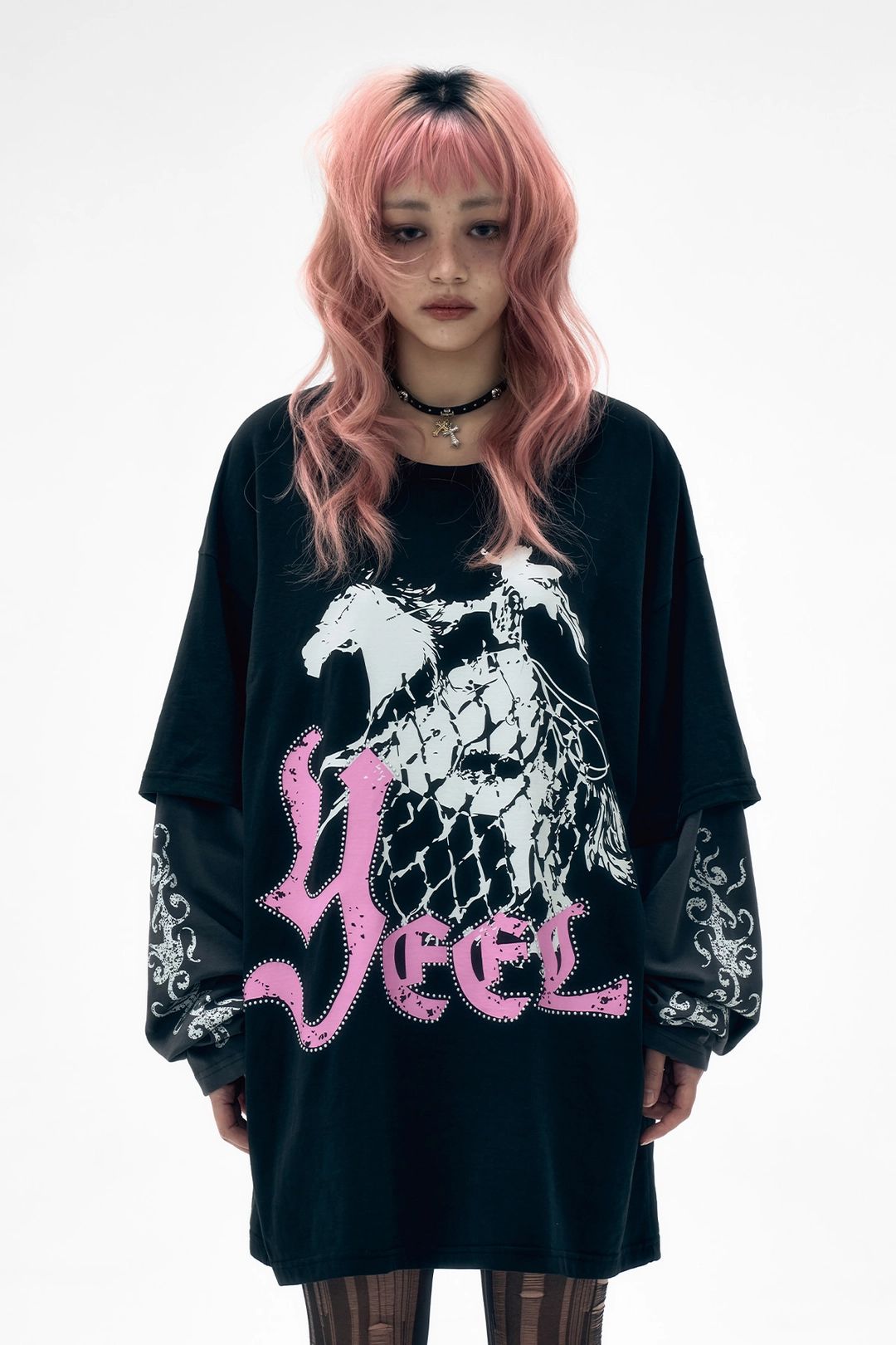 와이이이엘 WESTERN HORSE GRAPHICS DOUBLE LAYERED TOP BLACK 상품 이미지 2