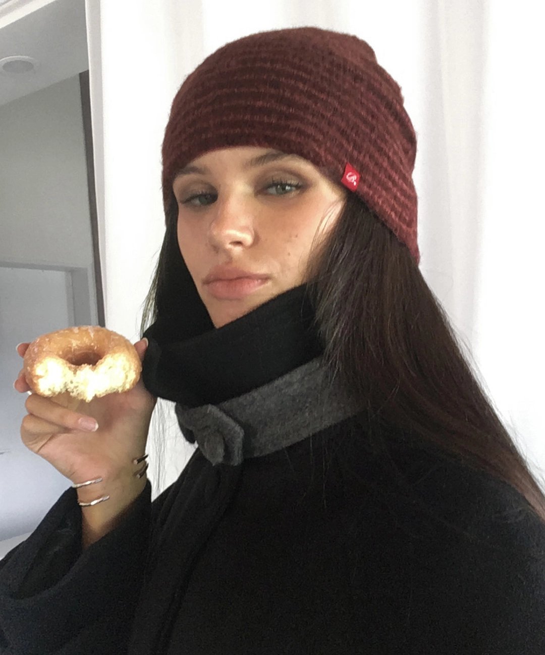 비터셀즈 Reversible Stripe Beanie-Burgundy 상품 이미지 2