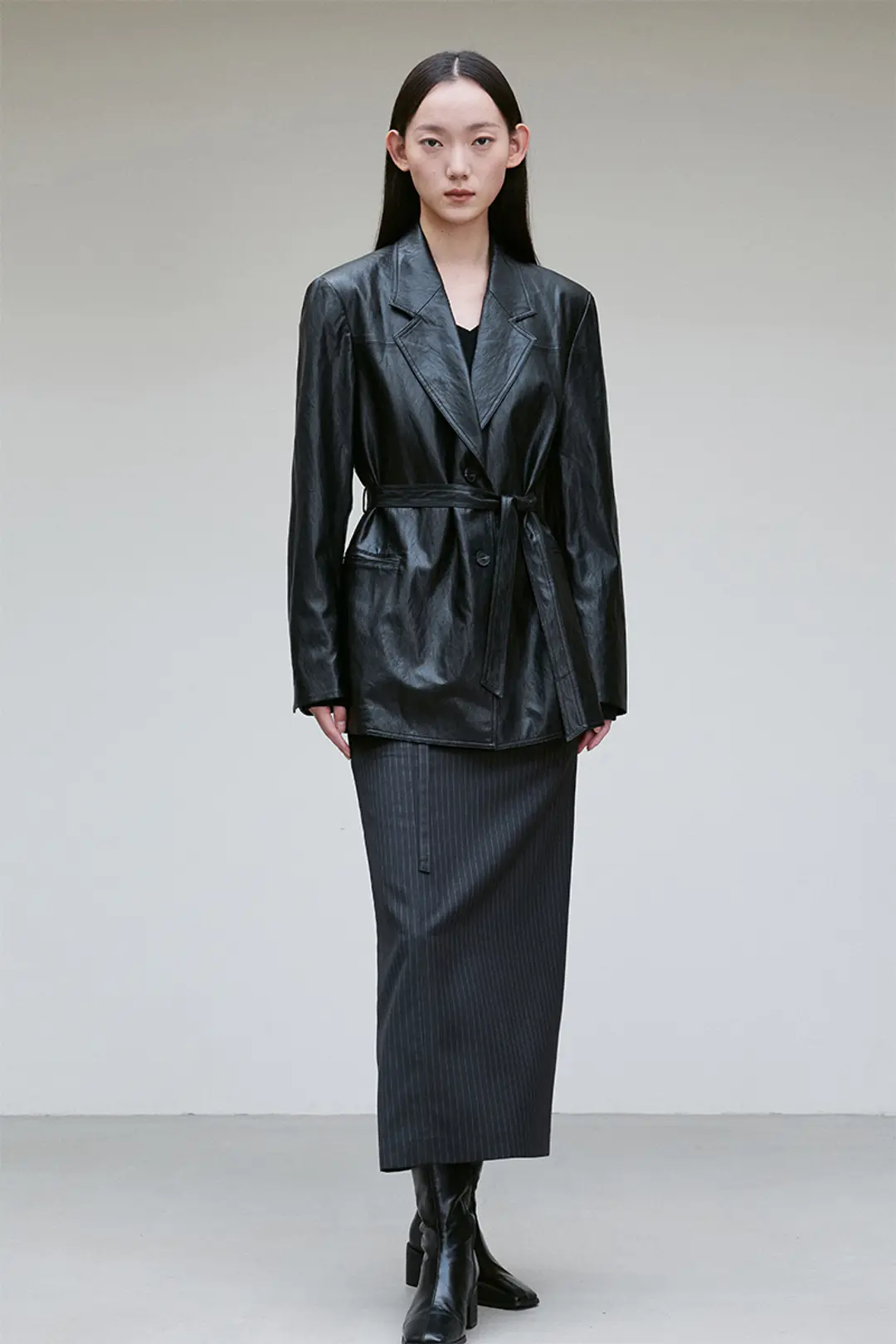 리이 VEGAN LEATHER SINGLE BREASTED BLAZER BLACK 상품 이미지 2