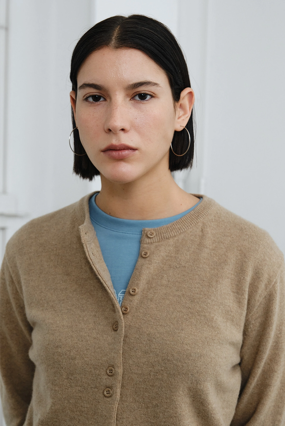 브렌다 브렌든 fine wool cardigan - sand 상품 이미지 2