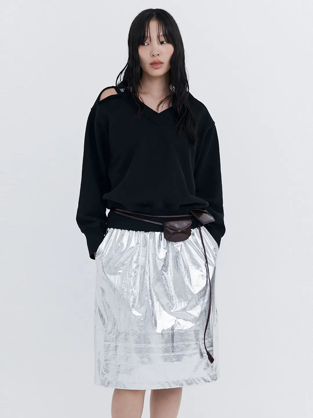 분더캄머 Damage V-neck sweatshirt_Black 상품 이미지 1