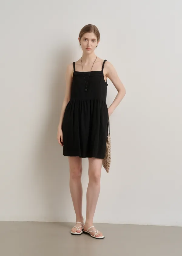SLEEVELESS SHIRRING MINI DRESS (moat black)
