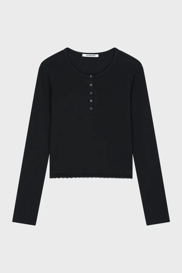 HENLEY NECK LACE HEM T-SHIRT (BLACK)