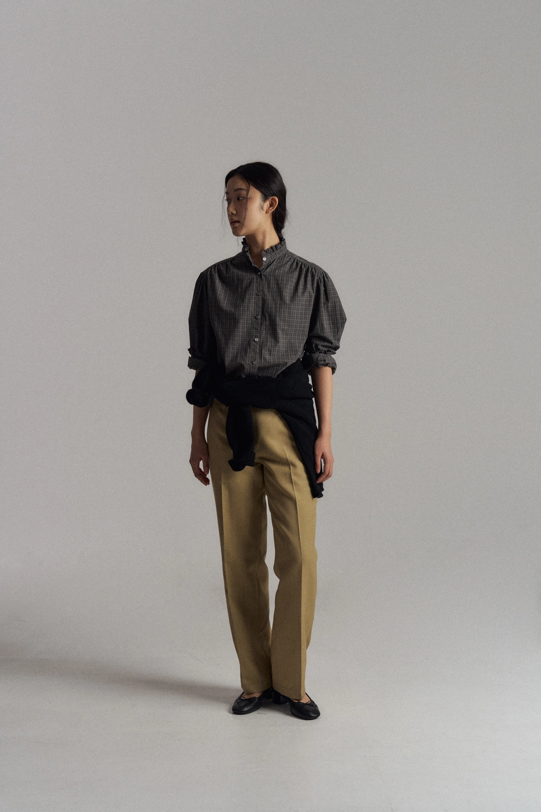 블로어 Ruffle Cotton Check Blouse (Charcoal) 상품 이미지 1