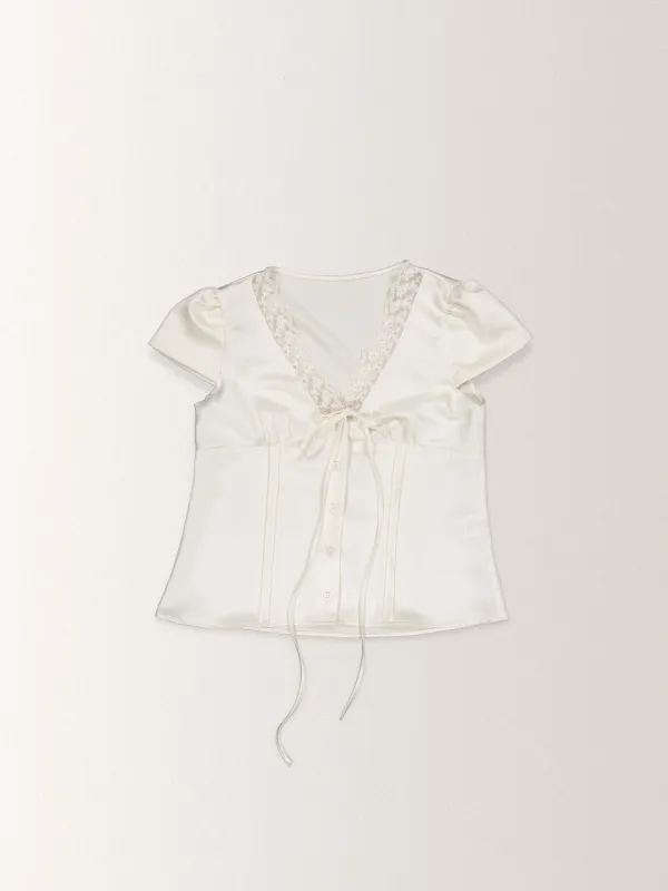 ROSY LACE SATIN BLOUSE [ CREAM ]