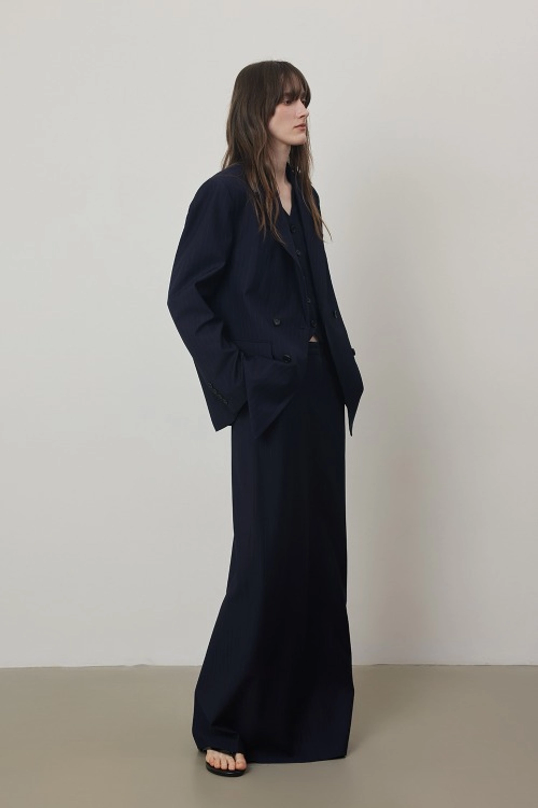 퀸스래빗 Stripe Four Set Up Suit-H Line Long Slit Maxi Skirt 상품 이미지 1