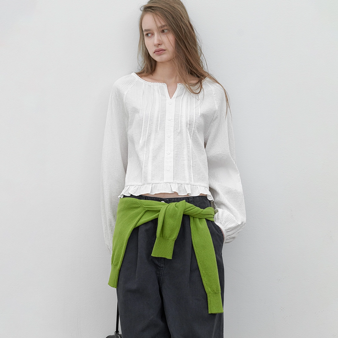 아뜰리에 나인 (BL-4439)LACE PINTUCK BLOUSE 상품 이미지 1