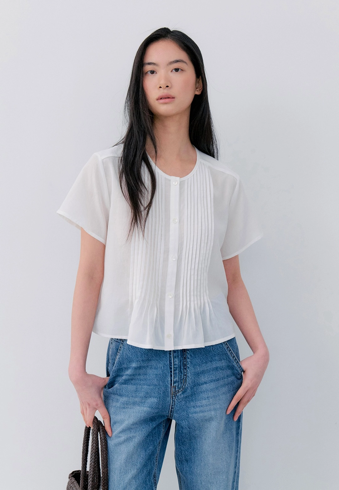 노티아 STAY PIN TUCK BLOUSE - IVORY 상품 이미지 1
