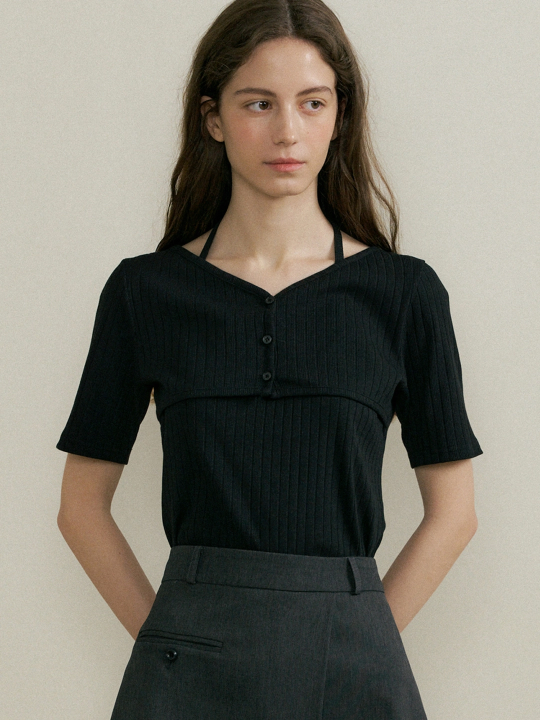 아워코모스 comos 1425 overlap halter neck T-shirt (black) 상품 이미지 2