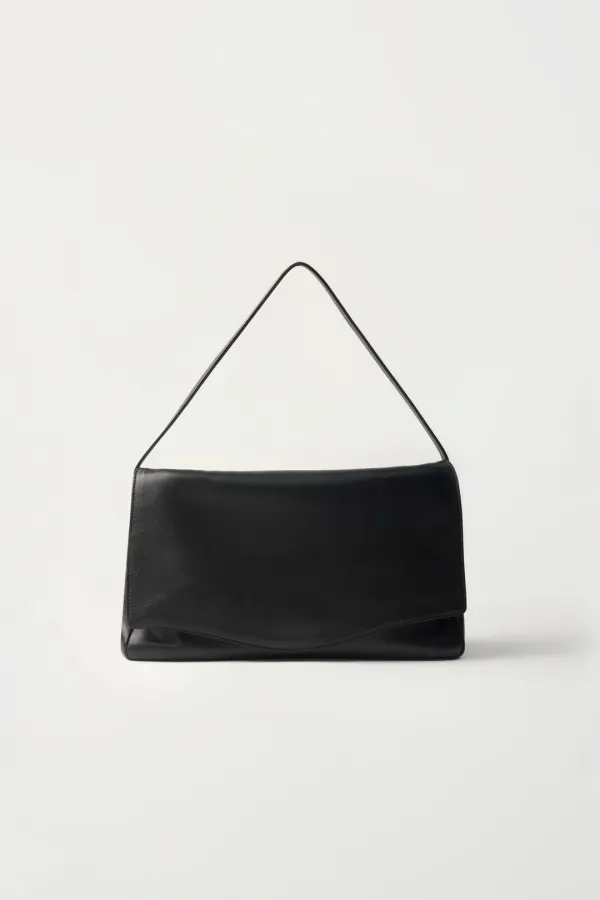 Soft flap shoulder bag (Black)