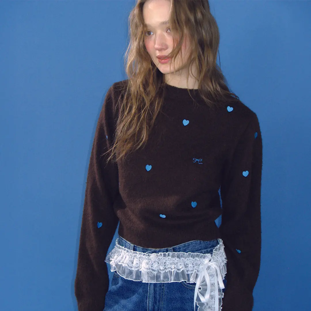 론론 RIBBON HEART PATTERN HAIRY KNIT PULLOVER BROWN BLUE 상품 이미지 2