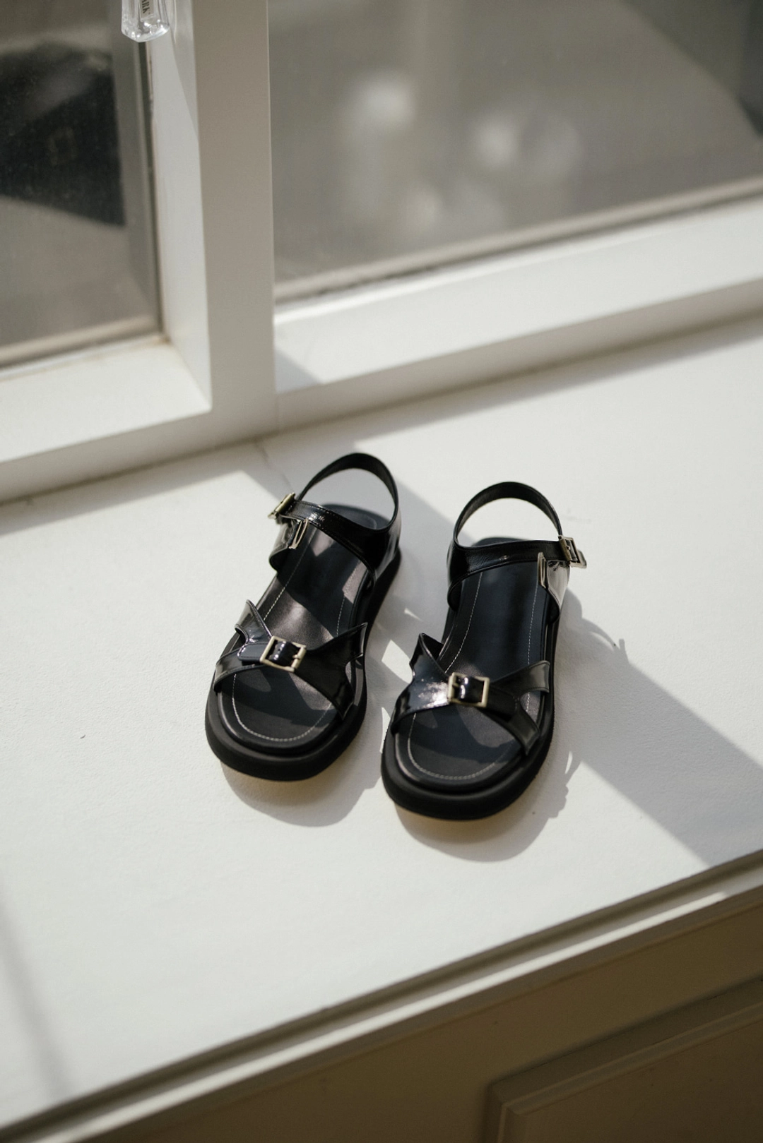스앨더 14900_Buckle Sandal in Leather 상품 이미지 1