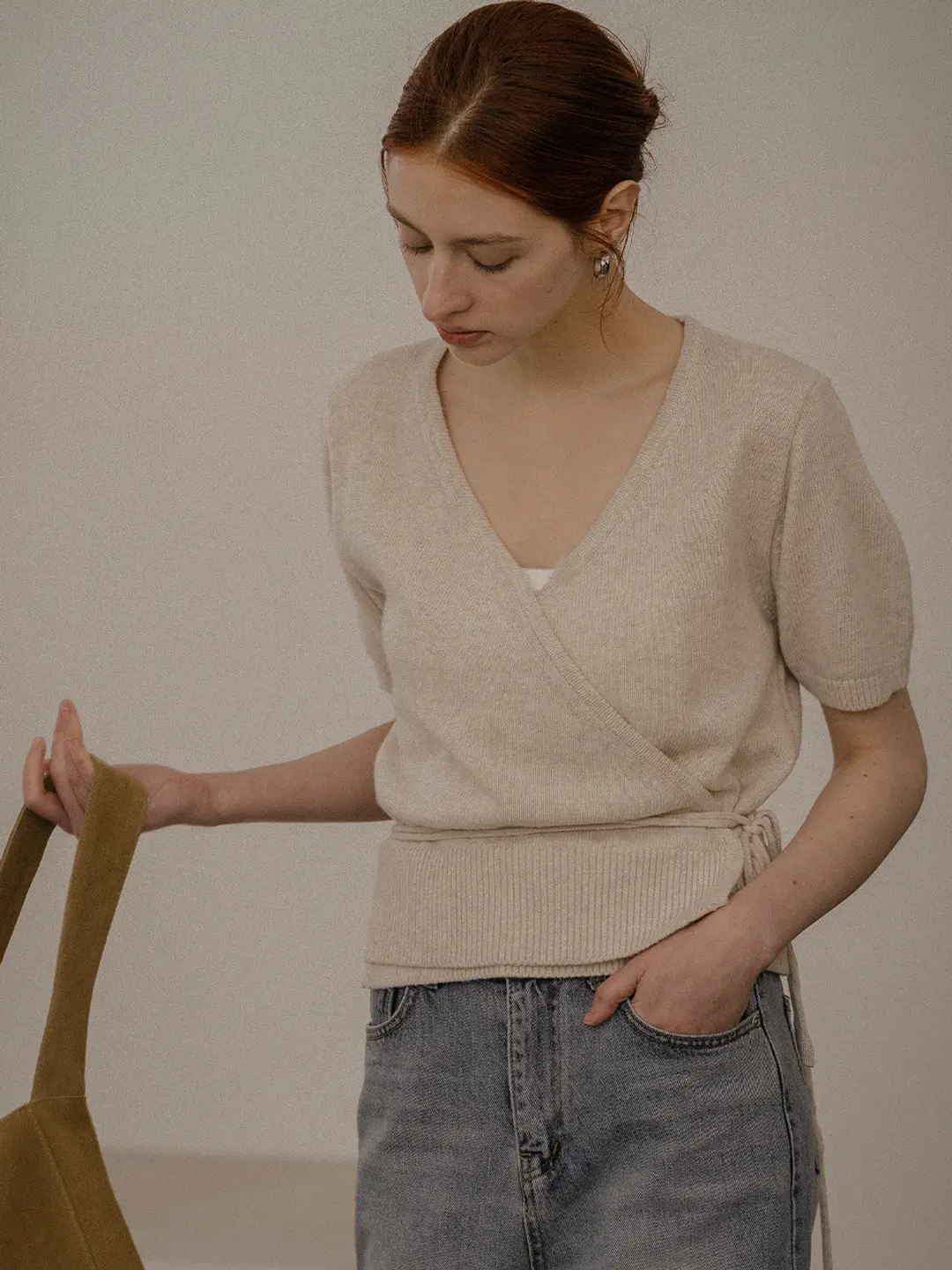 노운베러 V-neck wrap half sleeved cardigan_Oatmeal 상품 이미지 2