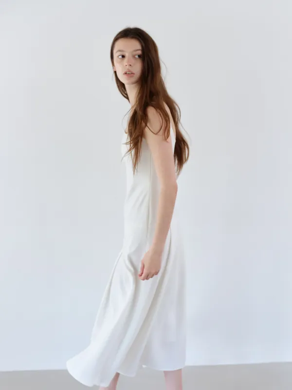 JADE LOW PLEATS DRESS