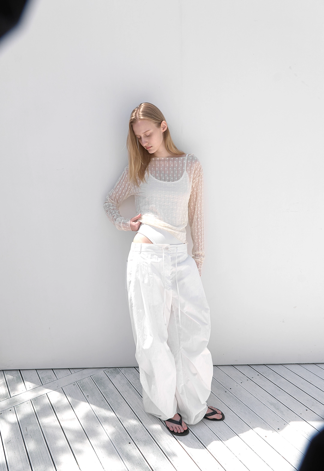 아뜰리에 나인 (BL-4432)LACE BOATNECK COVER UP BLOUSE 상품 이미지 3