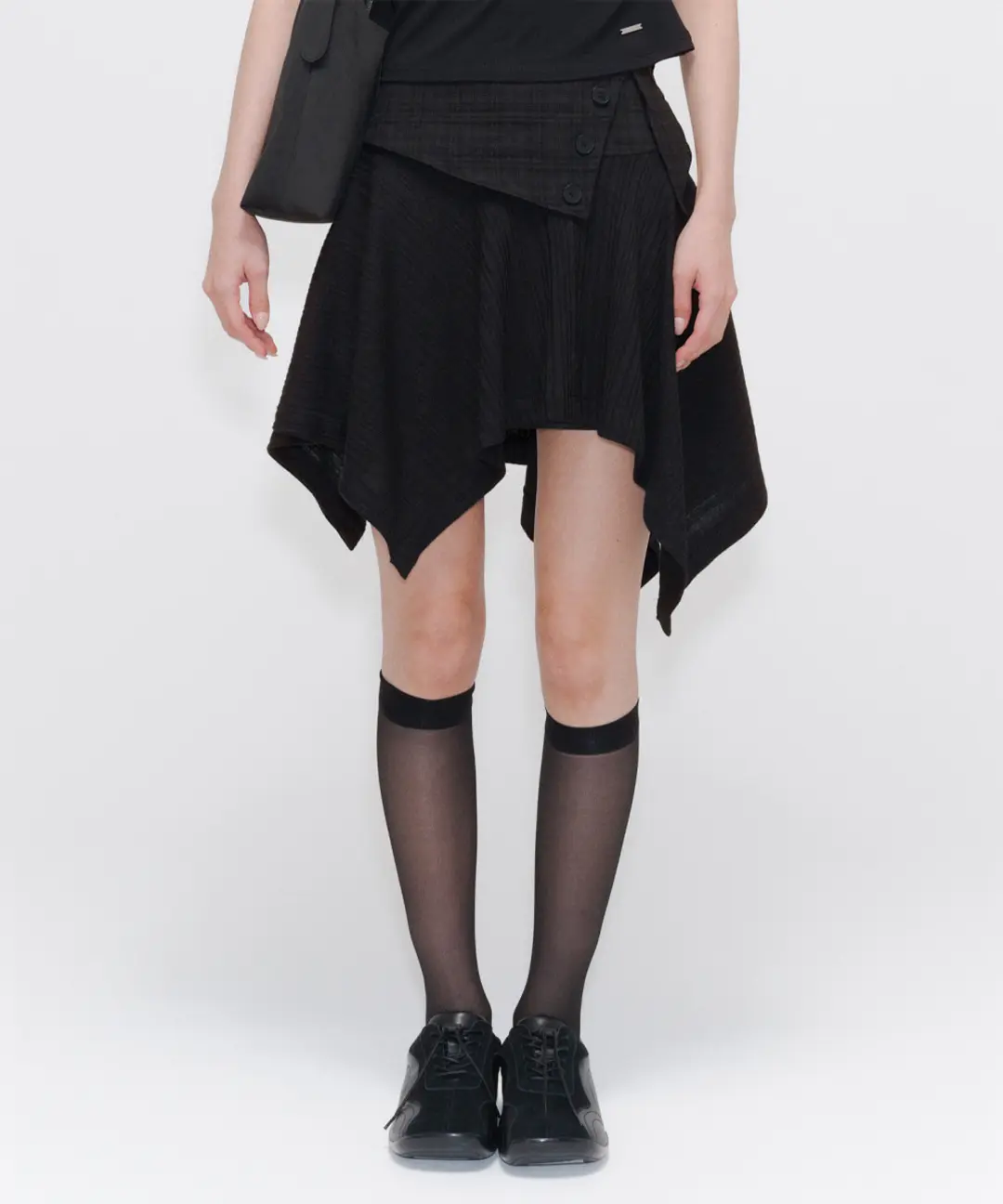 미세키서울 Unbalanced flow mini skirt BLACK 상품 이미지 2