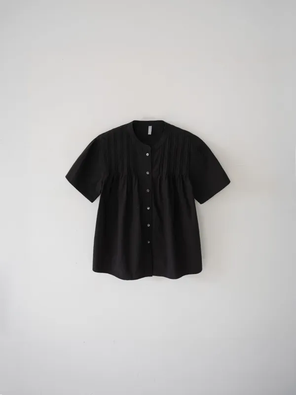 Elia Pintuck Blouse (Black)