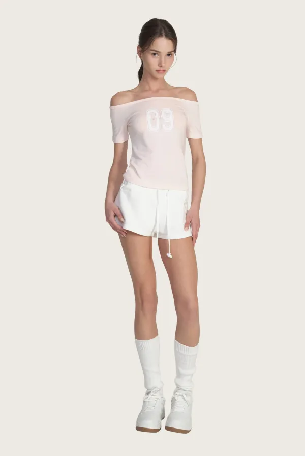 09 Numbering slim off-shoulder top, Pink