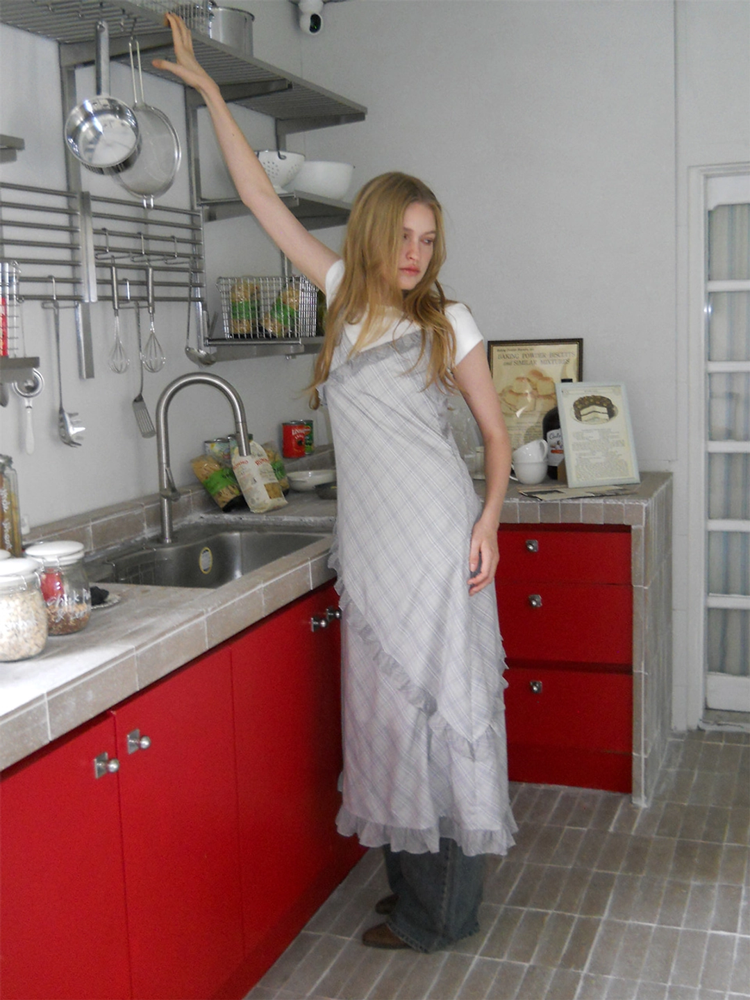 에트몽 Slip Check Frill Dress, Khaki Grey 상품 이미지 2