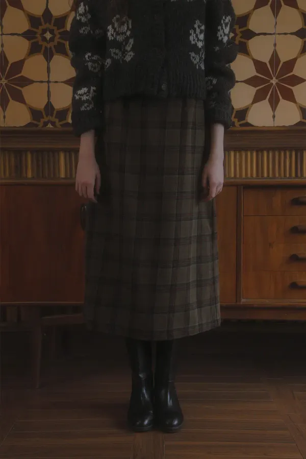 Falling long skirt_check brown