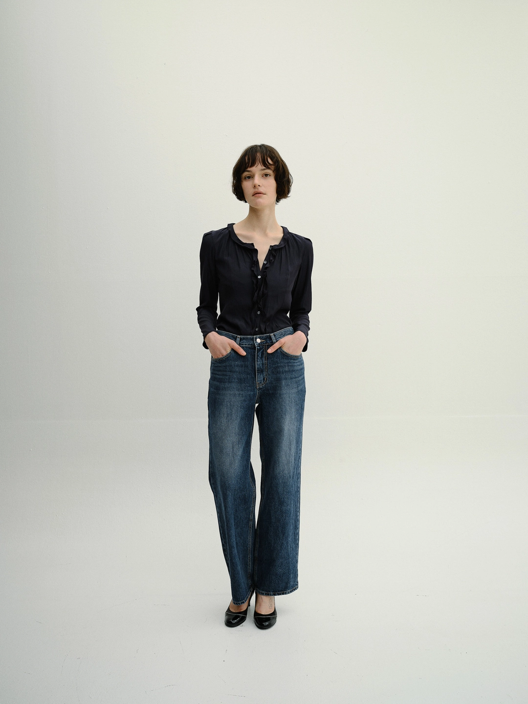 르에 SEZANE VINTAGE RUFFLE BLOUSE / NAVY 상품 이미지 1