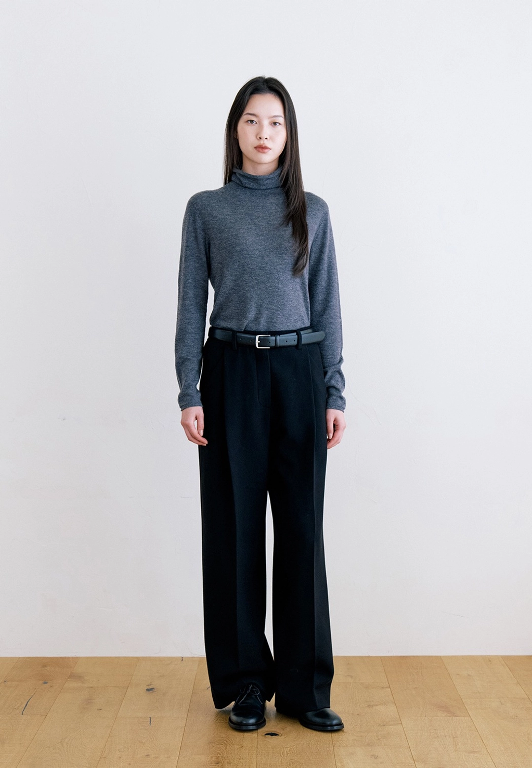 노티아 TIMELESS ONE TUCK WIDE FIT SLACKS - BLACK 상품 이미지 1